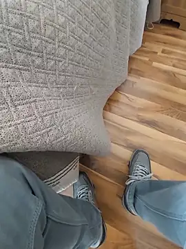 mia69x online show from November 15, 2025, 8:33 am