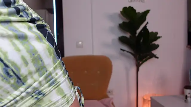 NinaCrystal1 online show from January 10, 2026, 7:54 am