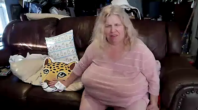 PincheDave4u online show from February 15, 2025, 10:21 pm