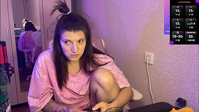 Katrin  kiss online show from February 5, 2025, 9:18 pm