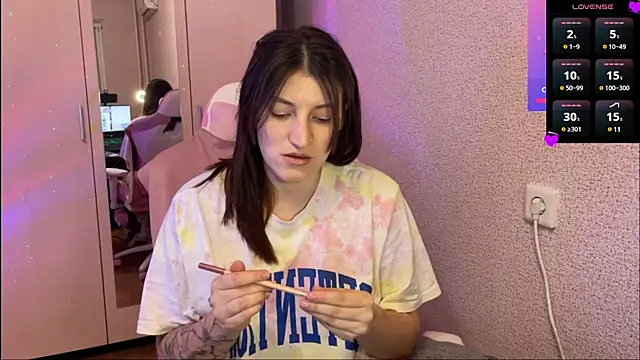 Katrin  kiss online show from February 10, 2025, 5:09 pm