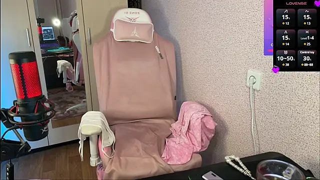 Katrin  kiss online show from February 26, 2025, 5:39 pm