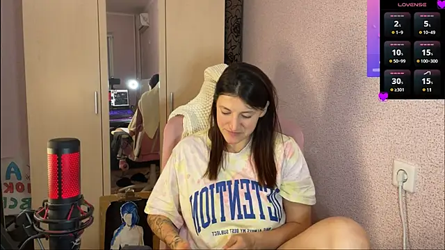 Katrin  kiss online show from March 2, 2025, 6:51 pm