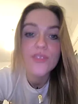 Goldloeckchen159 online show from February 19, 2026, 8:49 pm