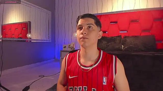 Brat  online show from December 14, 2025, 2:33 pm