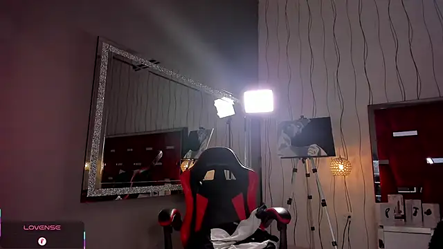 Brat  online show from March 4, 2026, 7:53 pm