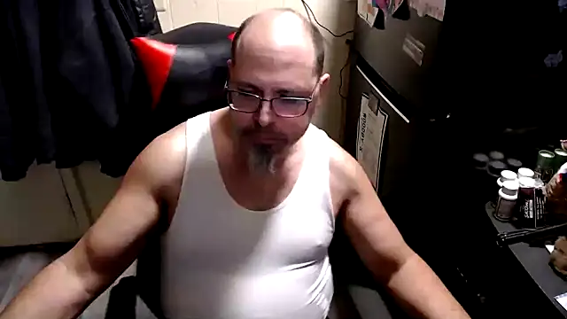 KrazyLegz online show from December 17, 2025, 12:27 am