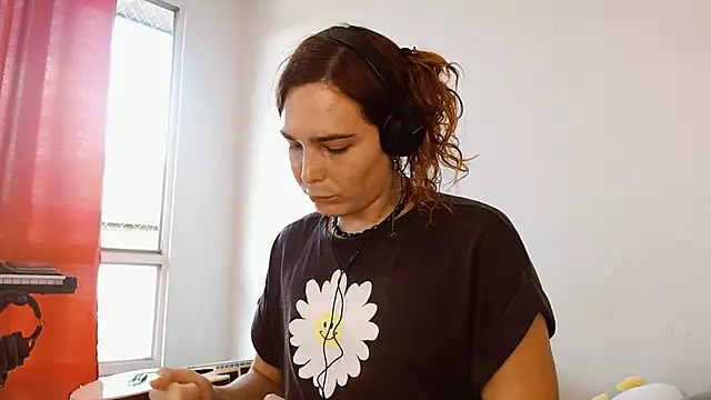 Catnessa online show from October 20, 2025, 9:59 pm