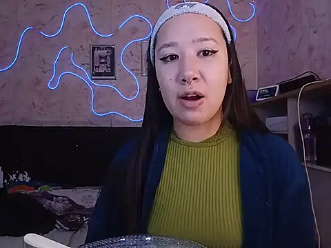 Japabaixinha online show from June 19, 2026, 5:23 am