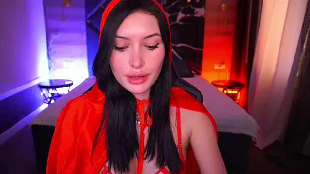 MilaSecrett online show from October 31, 2025, 2:18 pm