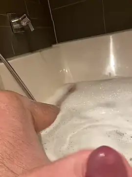 LivingLegend1978 online show from January 28, 2025, 6:28 pm