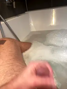 LivingLegend1978 online show from October 25, 2025, 2:24 pm