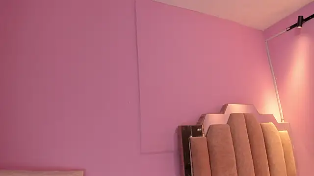 LoveQueen2 online show from November 12, 2025, 11:43 am