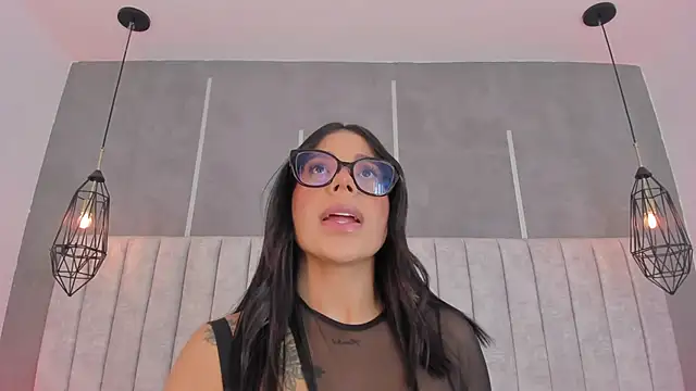 Snapshot of emelie_89 chatting on November 23, 2025, 7:46 pm emelie 89 online show from November 23, 2025, 7:46 pm