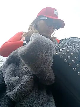 Snapshot of Afroditecash chatting on October 31, 2025, 6:53 pm Afroditecash online show from October 31, 2025, 6:53 pm