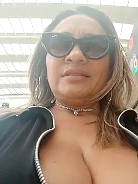 Snapshot of Afroditecash chatting on November 1, 2025, 6:10 pm Afroditecash online show from November 1, 2025, 6:10 pm