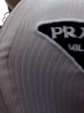 Snapshot of Afroditecash chatting on November 28, 2025, 6:32 pm Afroditecash online show from November 28, 2025, 6:32 pm