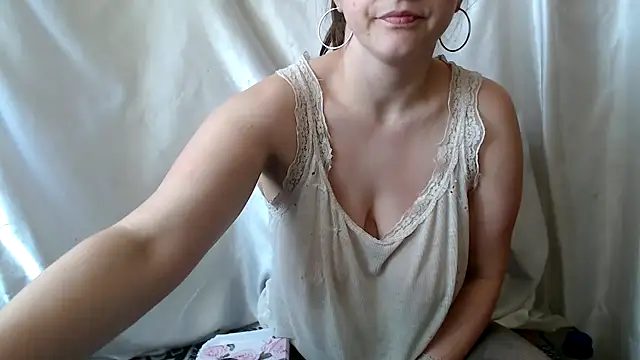 Snapshot of Burberrry_ chatting on March 9, 2025, 12:53 pm Burberrry online show from March 9, 2025, 12:53 pm