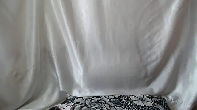 Snapshot of Burberrry_ chatting on March 15, 2025, 11:40 am Burberrry online show from March 15, 2025, 11:40 am