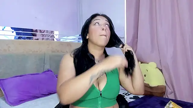 celesttemoon online show from July 25, 2026, 7:33 pm