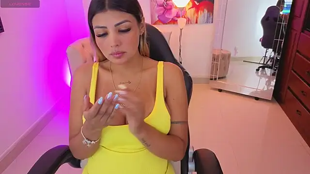 SALOOMEE   online show from May 25, 2026, 12:22 pm