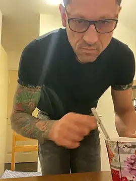 Yourhotboy 42 online show from February 6, 2025, 5:19 pm