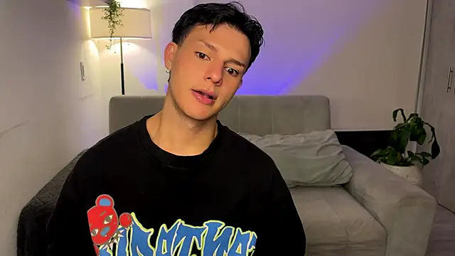 Alexxblue online show from November 20, 2025, 4:23 am