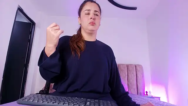 diane di online show from November 19, 2025, 7:14 pm