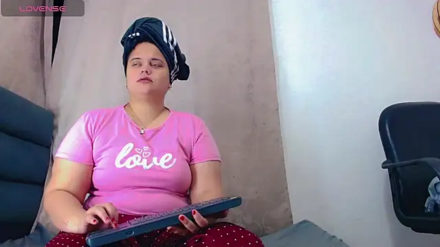 brunnette hot online show from January 7, 2026, 10:40 am