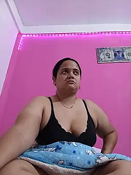 Snapshot of brunnette_hot chatting on June 3, 2026, 10:51 am brunnette hot online show from June 3, 2026, 10:51 am