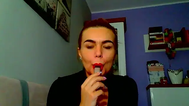 Snapshot of DESIREjenny chatting on December 10, 2024, 9:01 am DESIREjenny online show from December 10, 2024, 9:01 am