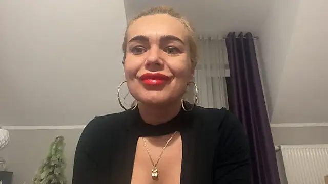 Snapshot of DESIREjenny chatting on December 28, 2024, 9:09 am DESIREjenny online show from December 28, 2024, 9:09 am