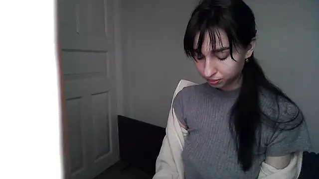 Snapshot of ElizaSwon chatting on September 24, 2025, 2:42 pm ElizaSwon online show from September 24, 2025, 2:42 pm