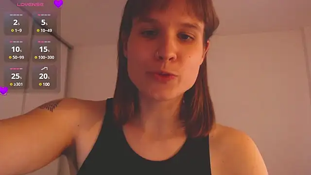 Snapshot of Your_Hand_In_mine chatting on December 9, 2024, 10:41 pm Your Hand In mine online show from December 9, 2024, 10:41 pm