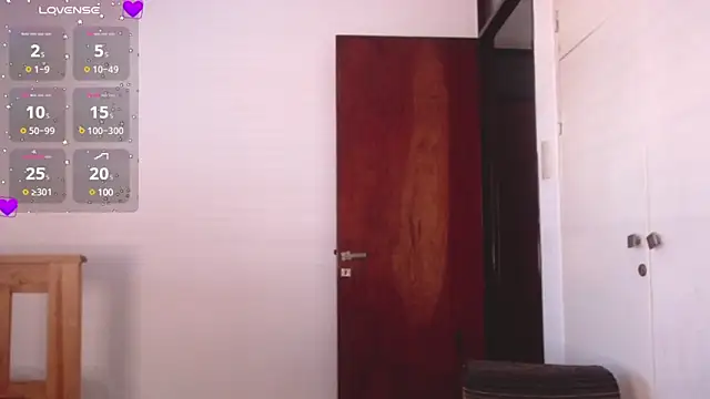 Snapshot of Your_Hand_In_mine chatting on March 16, 2025, 4:12 pm Your Hand In mine online show from March 16, 2025, 4:12 pm