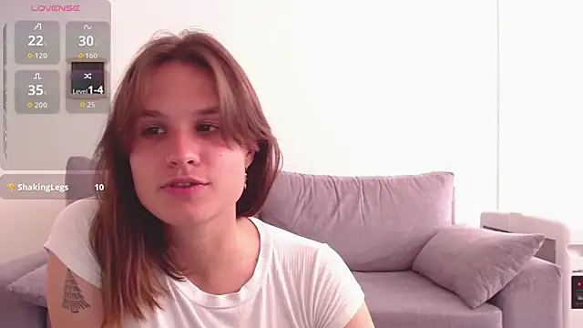 Snapshot of Your_Hand_In_mine chatting on September 9, 2025, 6:29 pm Your Hand In mine online show from September 9, 2025, 6:29 pm