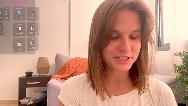 Snapshot of Your_Hand_In_mine chatting on November 11, 2025, 6:08 pm Your Hand In mine online show from November 11, 2025, 6:08 pm