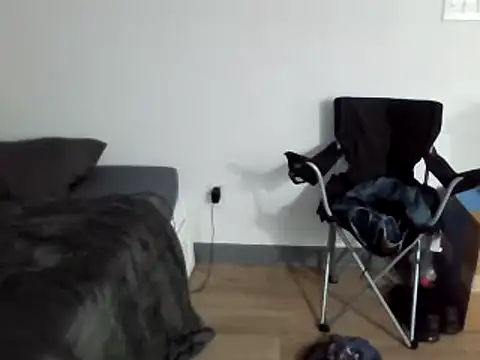 Iliketocooksquirt25 online show from February 5, 2025, 7:29 am