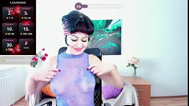 Snapshot of Silvia_Wallec chatting on October 29, 2025, 6:37 am Silvia Wallec online show from October 29, 2025, 6:37 am