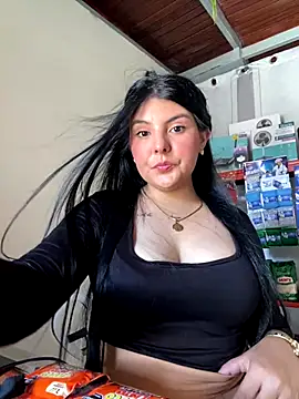 bella isabela online show from September 13, 2025, 7:24 pm