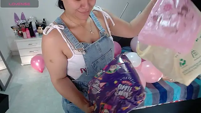 soniafuckboobs online show from April 14, 2026, 12:22 pm