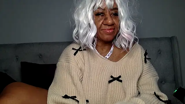 BreanaDivine online show from January 5, 2025, 5:30 pm