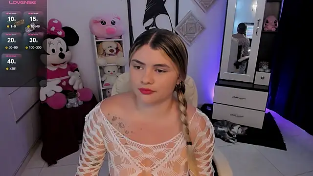 chloejones   online show from February 6, 2025, 10:21 pm