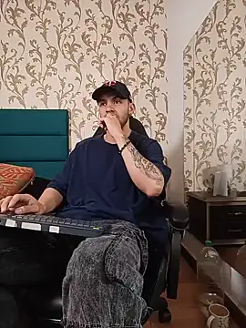Snapshot of Michael_magno chatting on July 8, 2026, 10:09 am Michael magno online show from July 8, 2026, 10:09 am