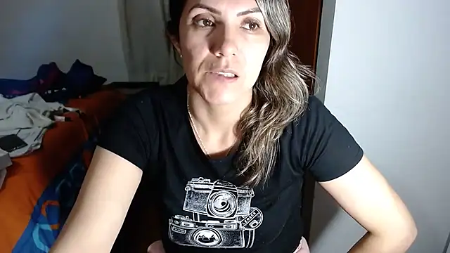 Chantal hott online show from November 8, 2025, 11:03 pm