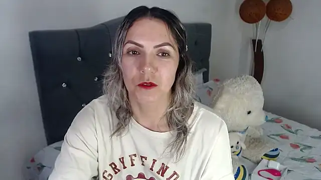 Snapshot of Chantal_hott chatting on May 9, 2026, 9:31 pm Chantal hott online show from May 9, 2026, 9:31 pm