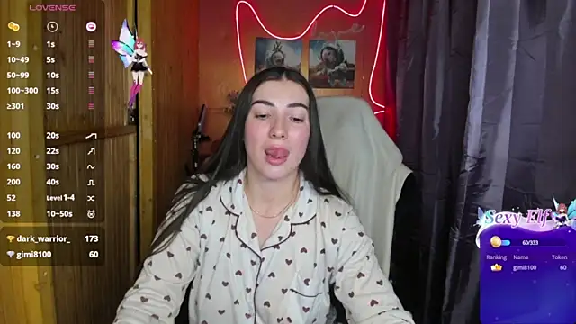 Fiery Brunette  online show from December 23, 2024, 12:35 am