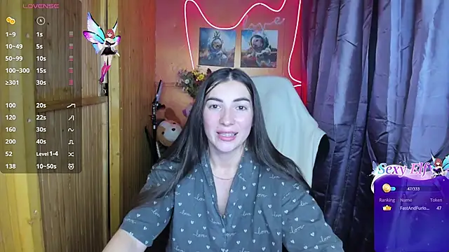 Fiery Brunette  online show from December 27, 2024, 3:48 pm