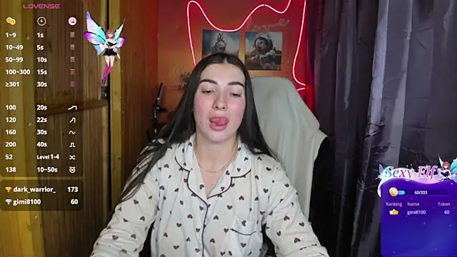 Fiery Brunette  online show from December 28, 2024, 2:53 pm