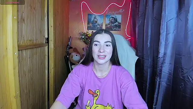 Fiery Brunette  online show from January 4, 2025, 9:00 am